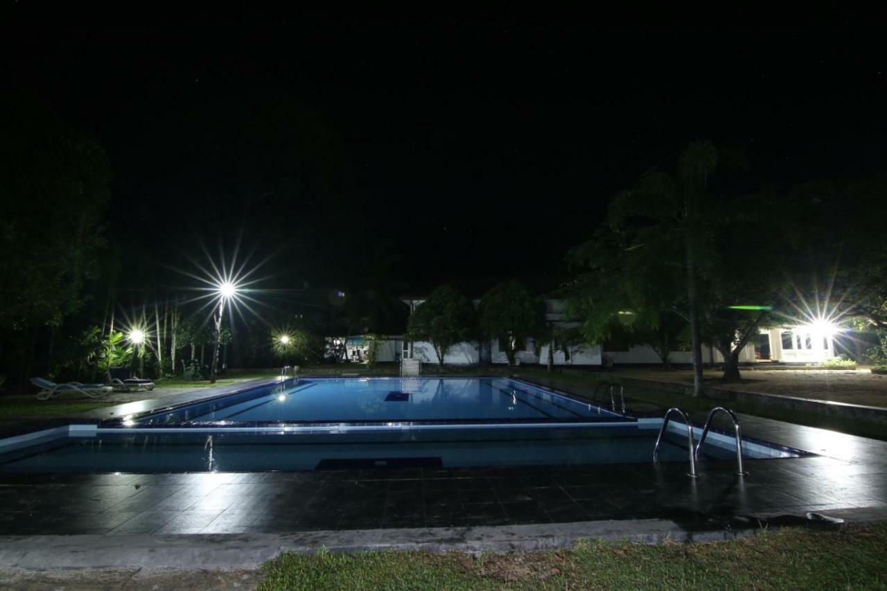 Randiyaepiliyagoda Resort Avissawella Dış mekan fotoğraf