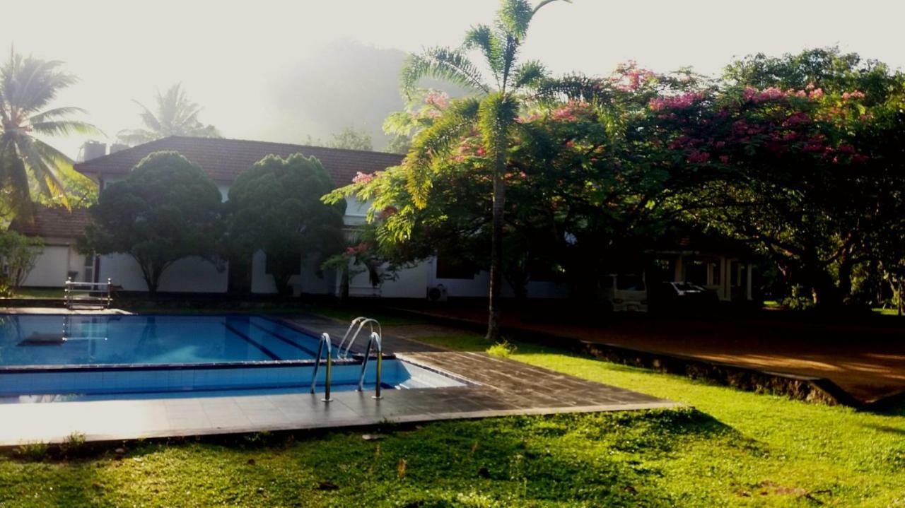 Randiyaepiliyagoda Resort Avissawella Dış mekan fotoğraf